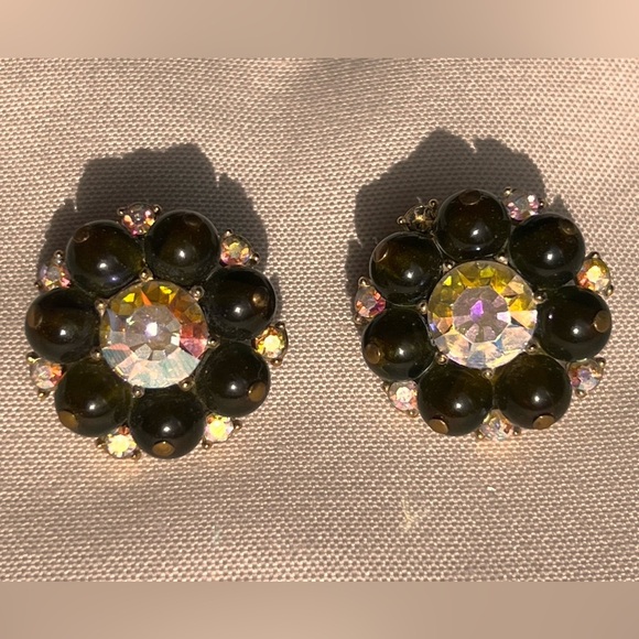 Authentic Vintage crown Trifari Jewels Rhinestone Cabochon Clip Earrings - Picture 4 of 7
